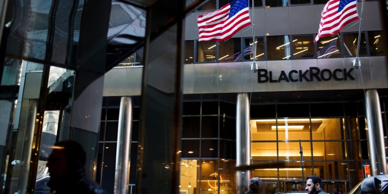 Blackrock, Bitwise Spot Bitcoin ETF Filings Delayed; What Next?