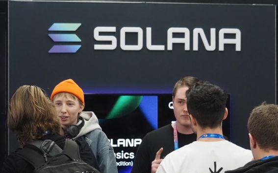 Solana's SOL Surges to Record High Above $260